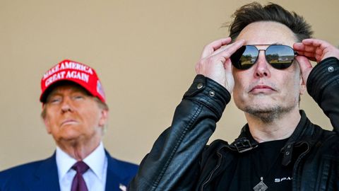 Trump y Musk asisten al lanzamiento de un cohete de SpaceX, propiedad del magnate, a finales de 2024.