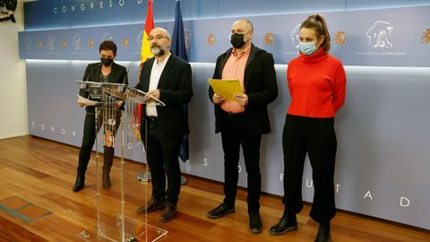 Nestor Rego, portavoz del BNG en el Congreso, interviene en el acto conjunto con EH Bildu, ERC y la CUP 