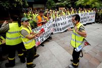 Los trabajadores llevan toda la semana manifest�ndose ante el Concello para pedir explicaciones. 