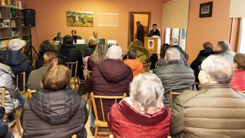 Inauguracin de la biblioteca de Pino y entrega de premios del certamen de poesa Torre de Caldaloba. 