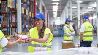 Leticia L�pez-Cotelo, directora y fundadora de la Fundaci�n Acompartir, en la nave central en Toledo. 