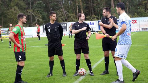 Partido de Tercera Federacin entre el Boiro y el Racing Villalbs