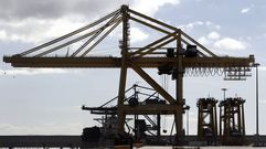 Vista de las gr�as para portacontenedores de FCT