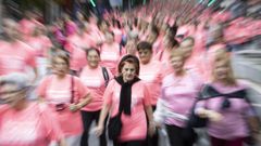 Imagen de archivo de una marcha contra el c�ncer de mama.