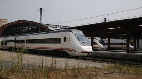 El tren Alvia afectado, similar al de esta imagen de archivo, parti� de la estaci�n de A Coru�a
