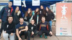 Alguos voluntarios del equipo de Abierto hasta el amanecer