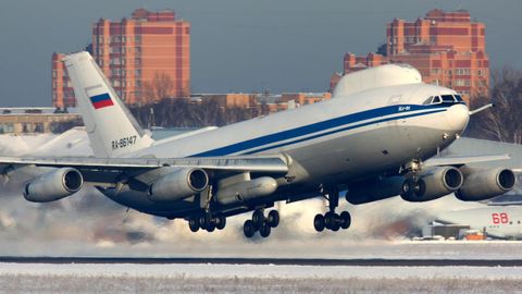  Ilyushin Il-80, aterrizando en la regi�n de Mosc�
