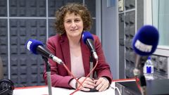 Goretti Sanmart�n (BNG), alcaldesa de Santiago, ayer en Radio Voz.