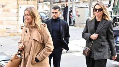 La gallega Pepa Romero, a la llegada a la capilla ardiente