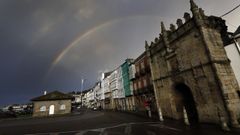 O Concello de Viveiro iluminar� este venres a Porta de Carlos V de turquesa polo D�a Internacional da Dislexia