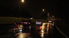 El veh�culo qued� totalmente volcado en mitad de la calzada.