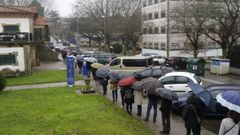 Colas en el auditorio Vidal Bola�o para hacerse un autotest de saliva