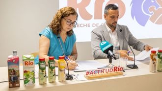 Firma de la renovaci�n de Grupo R�o con el Breog�n en las instalaciones del Grupo R�o en el pol�gono industrial Ceao 2, en Lugo. 