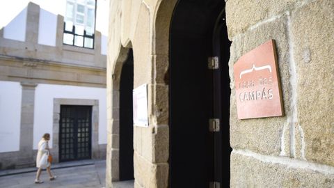 La Casa das Camps acoge desde el ao 2005 la sede del vicerrectorado de la Universidade de Vigo en Pontevedra