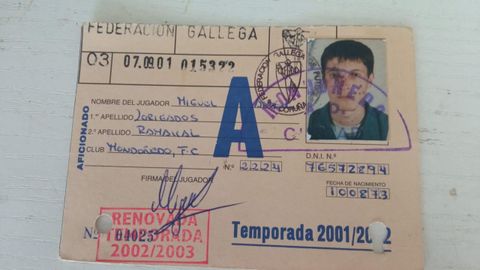 Su licencia federativa en el 2001/02.