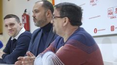 Bernardo Fern�ndez, interviniendo en la rueda de prensa, entre Aitor Bouza y Rafael Fern�ndez Beceiro.