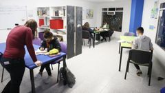 En la Pasant�a CEM de Viveiro, en la imagen, intentan que los ni�os recuperan el ritmo de estudio