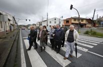 Los vecinos de O Carballo quieren que se garantice el paso peatonal en el mismo punto. 