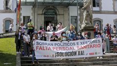 Protesta en el Provincial de Pontevedra para reclamar m�s personal en primaria y en atenci�n hospitalaria