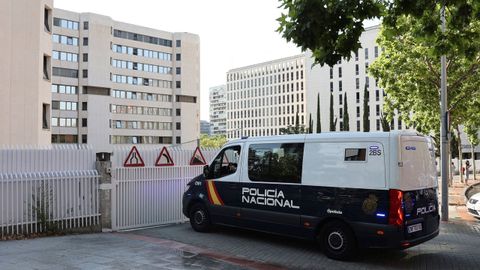 Furg�n policial en los juzgados de la plaza de Castilla, en Madrid