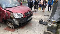 El coche termin� empotrado contra la caja del sistema electr�nico de los sem�foros.