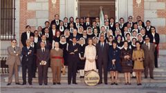 Recepci�n de los pr�ncipes Juan Carlos y Sof�a a la Coral de Ruada