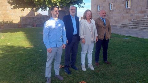 De izquierda a derecha, David Diéguez, Severino Rodríguez, Marisol Borrajo y Héctor Silva