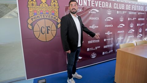 Antonio Fernndez, el da de su presentacin en Pasarn