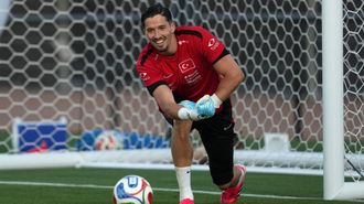 Altay Bayindir, durante el pasado Mundial, en el que estuvo convocado por Turqu&iacute;a, pero no lleg&oacute; a disponer de minutos.