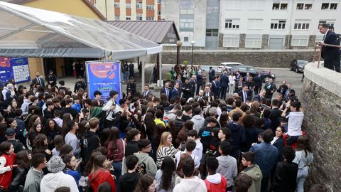 El Rey salud� a los chavales asistentes a la gala del Tour del Talento