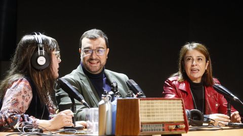 Adri�n Barb�n y Adriana Lastra