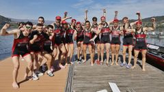 La tripulaci�n boirense, celebrando la victoria cosechada en la cita auton�mica.