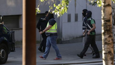 Amplio despliegue policial en la zona de Orillamar, en A Corua, por una operacin contra el narcotrfico.