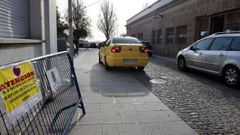 Los agentes han instalado vallas en determinadas calles, como las de la zona de O Borr�n