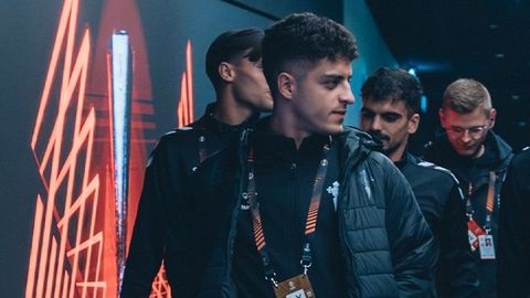 El jugador del Celta Hugo �lvarz, antes de un partido de Europa League.