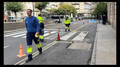 Alumnado del Obradoiro Dual de Emprego de O Carballi&ntilde;o pint&oacute; la se&ntilde;alizaci&oacute;n viaria de varias calles de O Carballi&ntilde;o.