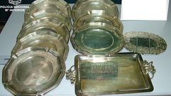 Bandejas de plata incautadas a la detenida