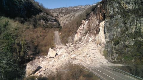 El gran argallo que cort� la v�a de acceso a trav�s del Corredor del Nal�n en marzo
