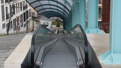 El alcalde inaugur� las rampas de Nicomedes Pastor D�az en plena campa�a de las elecciones auton�micas, cuando el Concello a�n deb�a pagos.