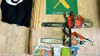 Objetos incautados en la vivienda de los presuntos captores, en O Carballi�o