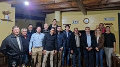 Cargos del PP de A Pobra do Broll�n y miembros de la direcci�n provincial