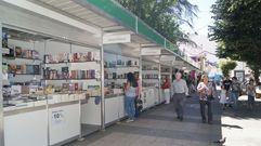 Un percorrido en imaxes pola Praza dos Libros carballesa