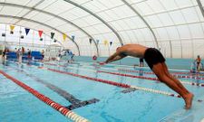 La b�veda y los laterales de la cubierta de la piscina sufren serias deficiencias.