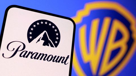 Los logos de Paramount y Warner Bross.