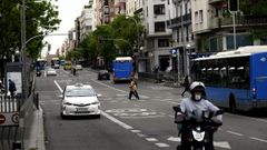 Algunos juristas estiman que se han restringido derechos fundamentales sin la necesaria cobertura legal, b�sicamente en lo concerniente al derecho fundamental a la libre circulaci�n