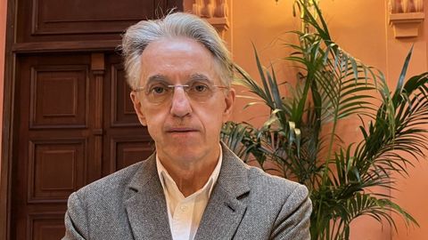 El historiador y catedrático Julián Casanova publicó el libro «Franco», editado por Crítica.