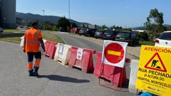 El corte de un carril de la avenida de Montecelo, a la altura del hospital, se prolongar� hasta el viernes debido a las obras  