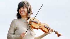 Amandine Beyer actuar� este viernes en el C�rculo de las Artes de Lugo.