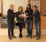 Guionistas, ilustrador e Isabel Blanco presentaron el c�mic. 