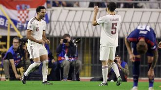 Mikel Merino, celebrando uno de los goles ante Croacia